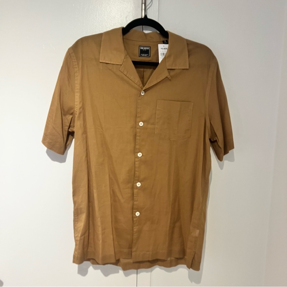 Todd Snyder Cotton Cafe Summer Weight Shirt.  Size M. Vintage Brown.  NWT.